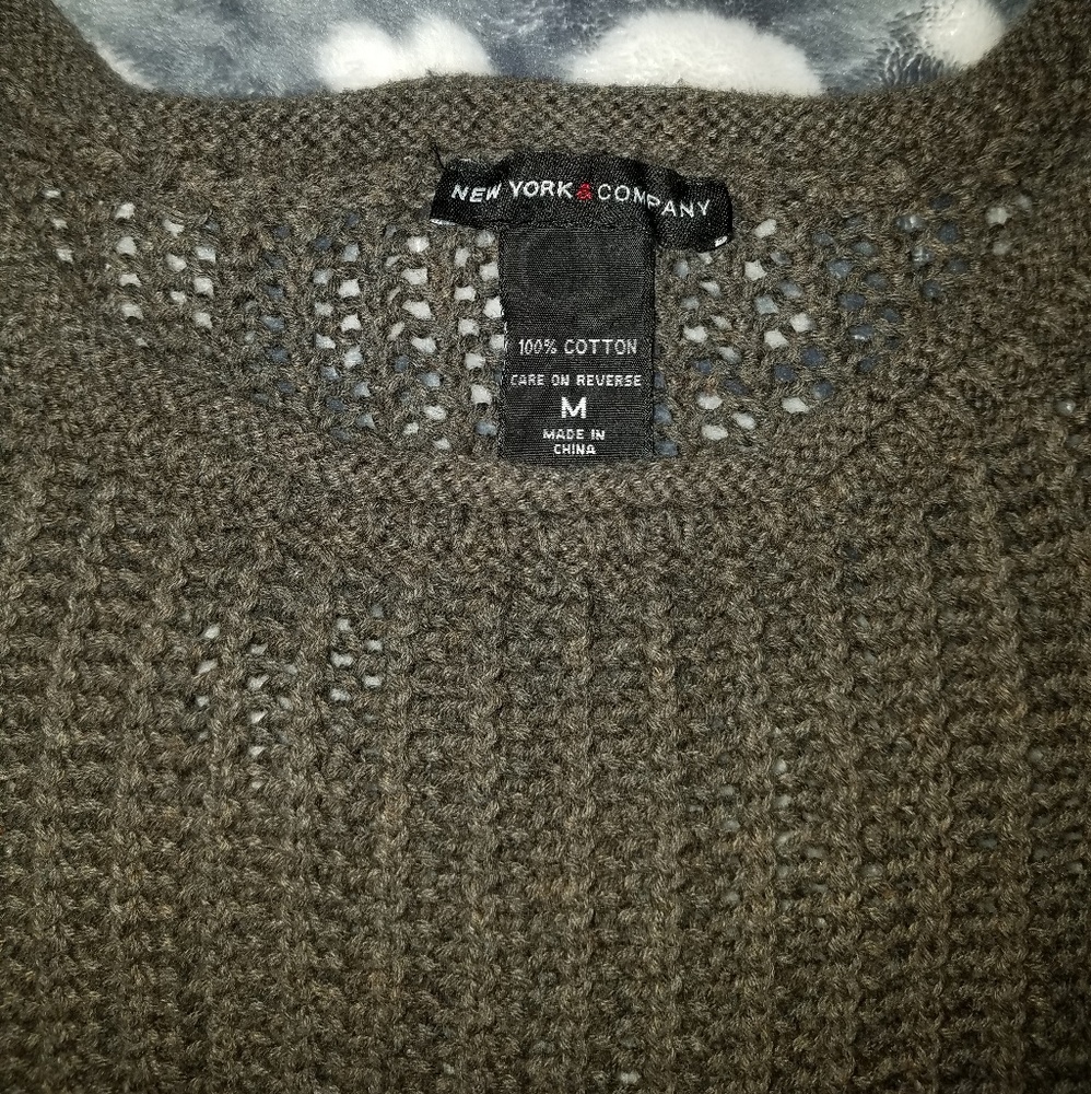 Sweater - Picture 3 of 5